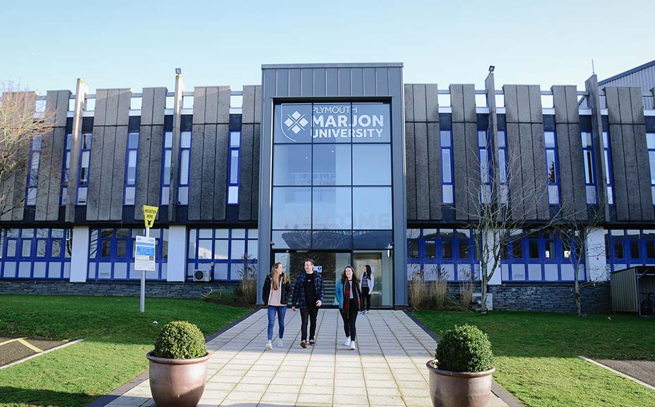 UK University Online Programs in Qatar